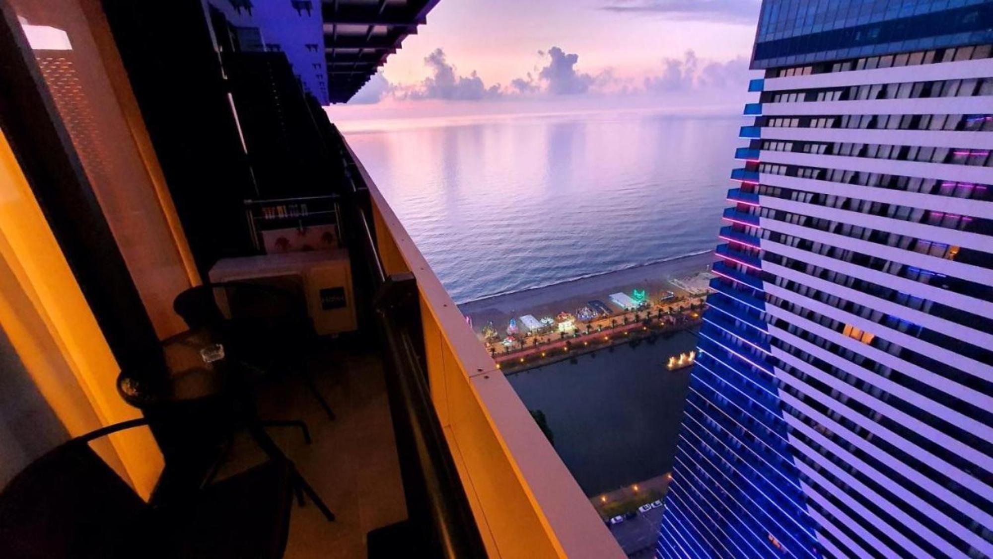 Sea View Orbi City Apart otel Batum Dış mekan fotoğraf